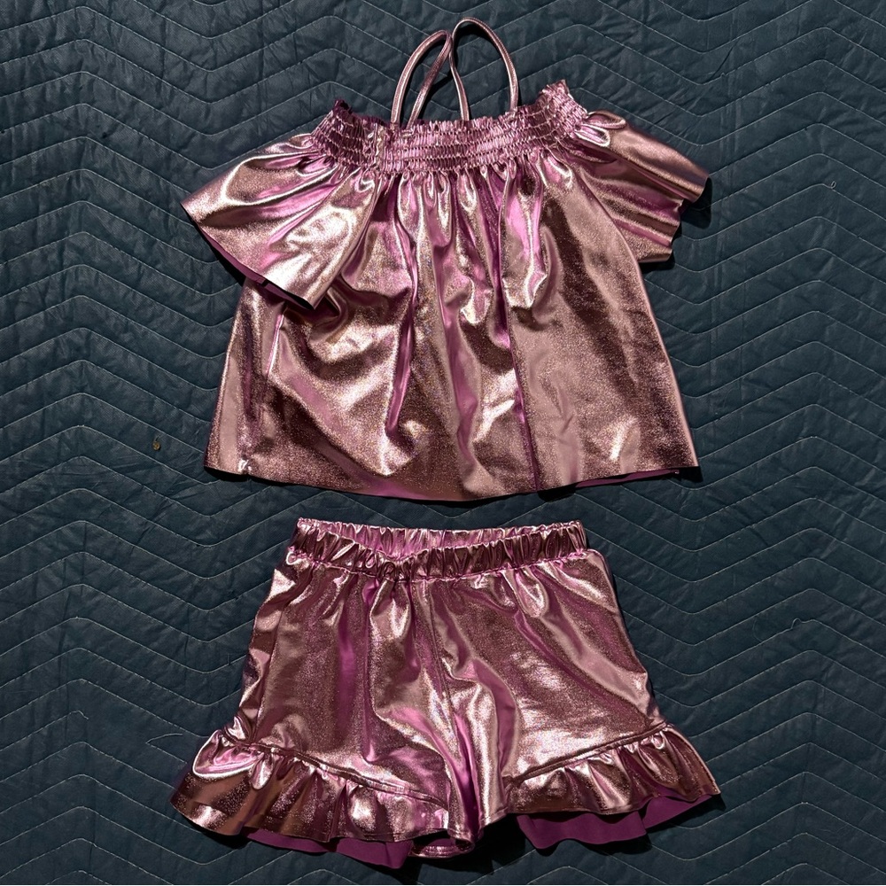 Little Mass Los Angeles Girl Metallic Pink Off-Shoulder Short Set 
Size 6